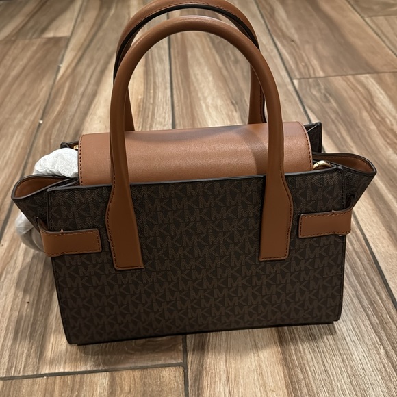 Michael Kors Carmen Satchel Signature Brown - Picture 6 of 9